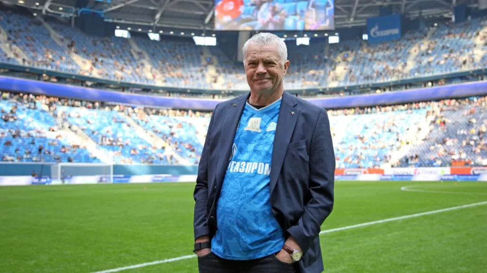 Александр Медведев