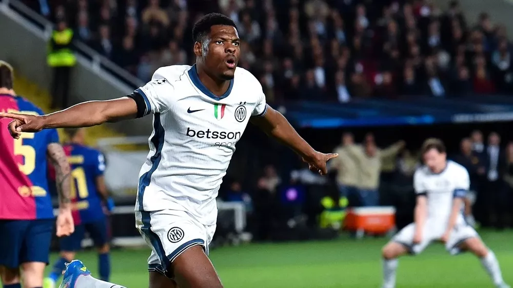 Дензел Думфрис