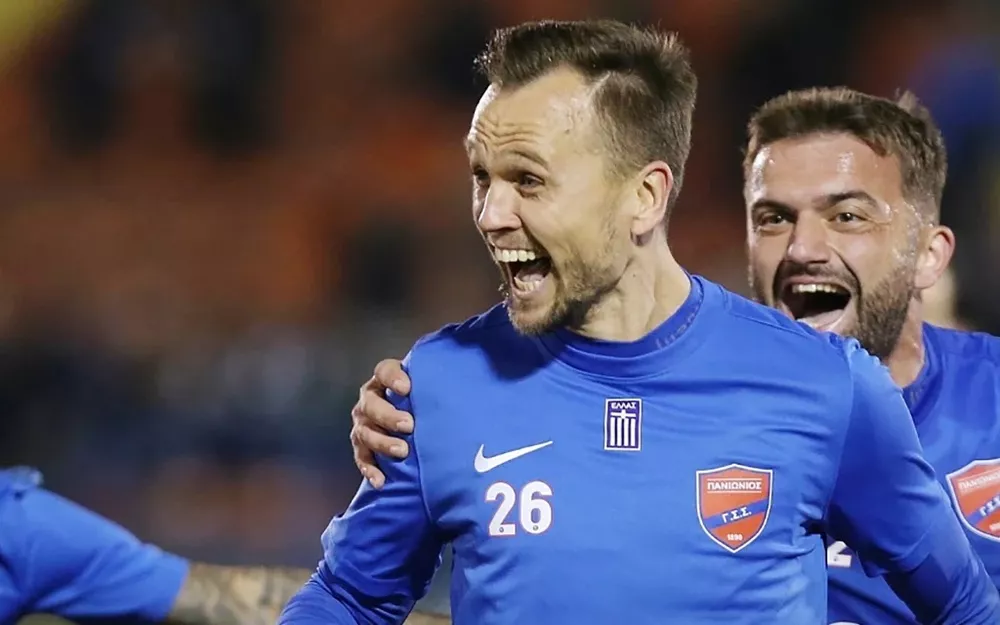 Где играет Денис Черышев Черышев в Панионисе