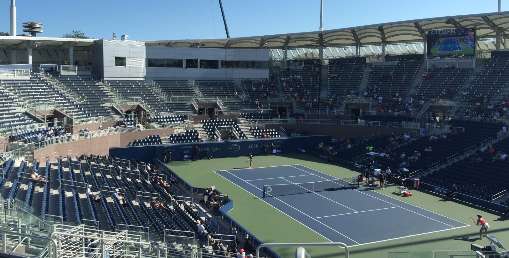 Корт Grandstand