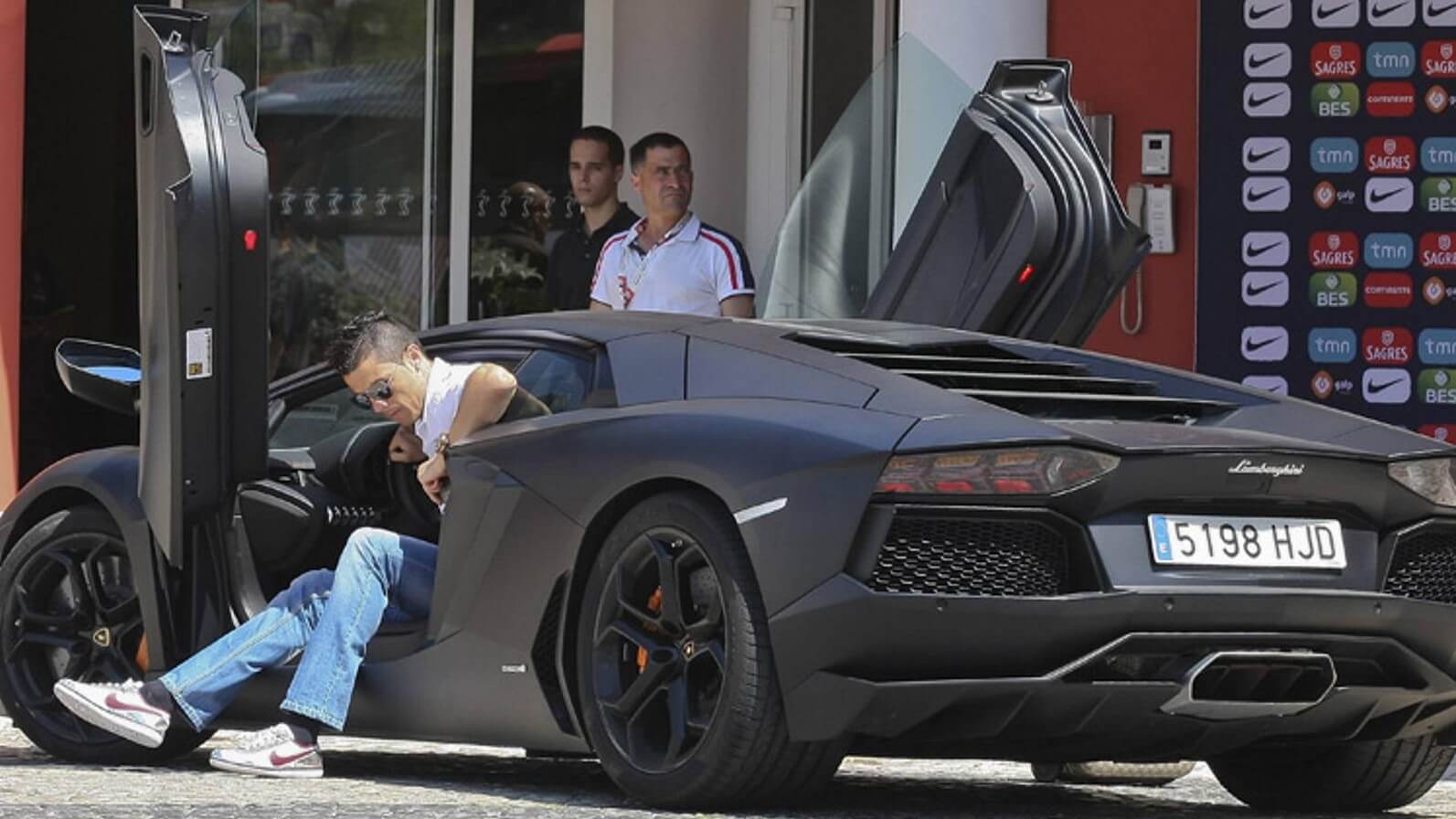 Lamborghini Aventador